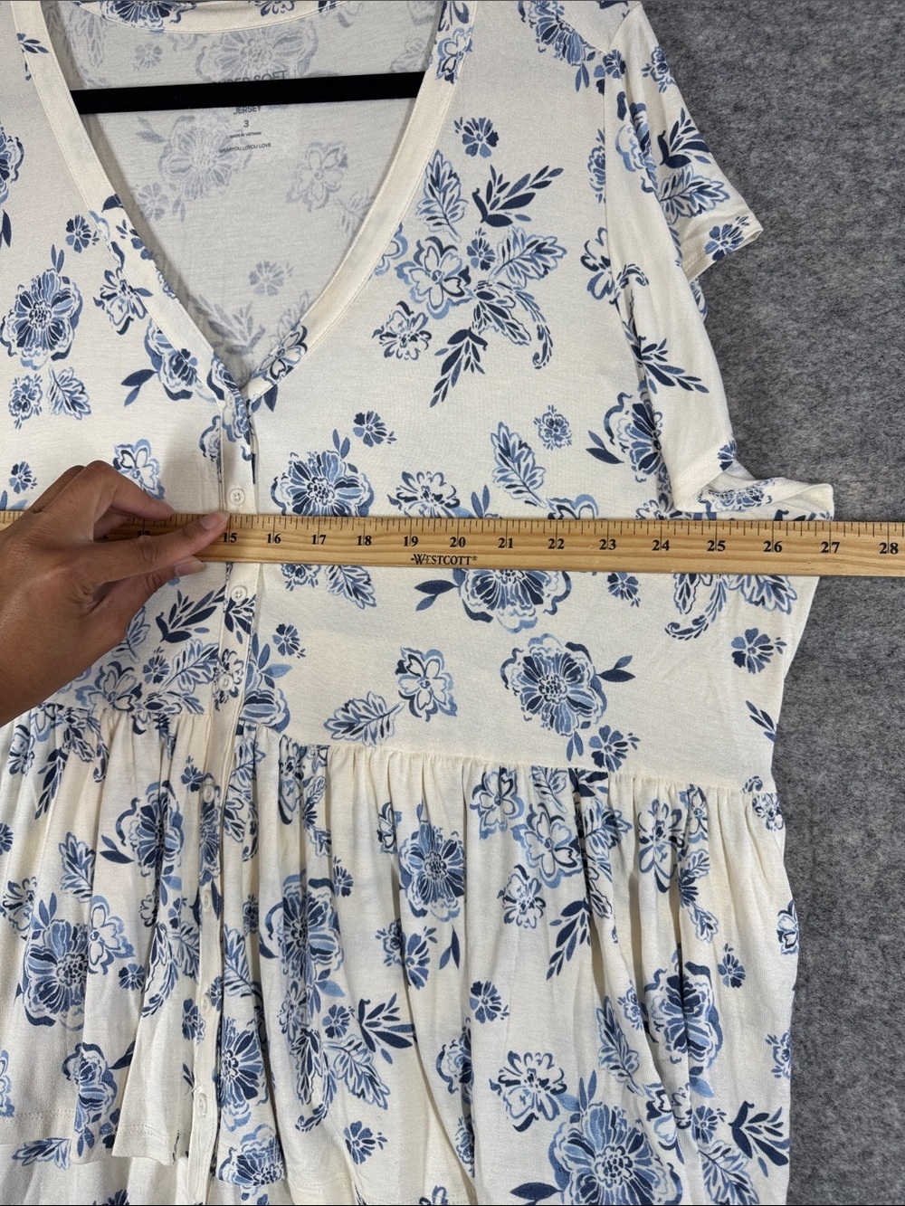 Torrid Super Soft Floral Babydoll Tunic Top Ivory Blue Size 3 Cottagecore Boho - Picture 9 of 13